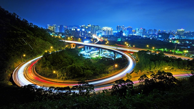 幫你救手殘男友！　南韓網紅必備「SOVS拜託拍照」APP　每次拍都零失敗